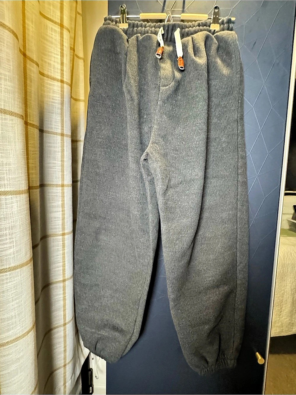KIDORIM Gray Jogger Pants Size Medium Like New